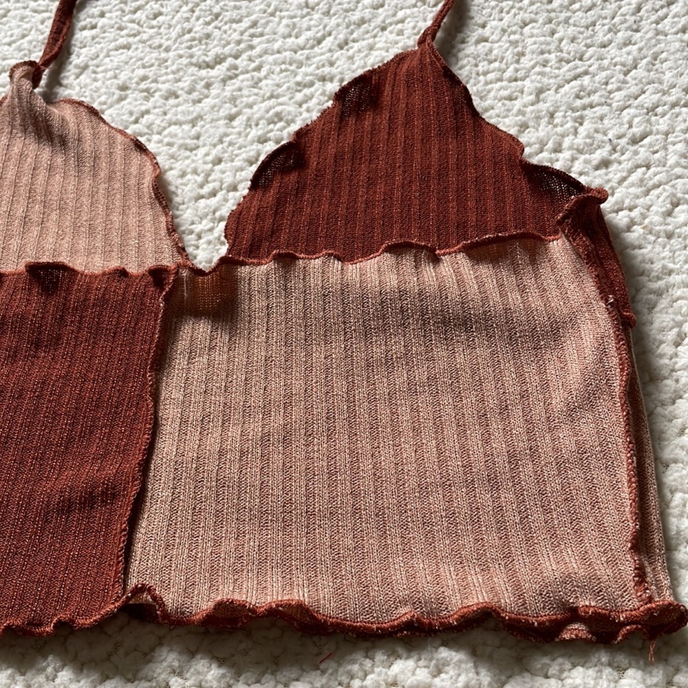 NWOT Patch Halter Top Lettuce Hem - Picture 7 of 8